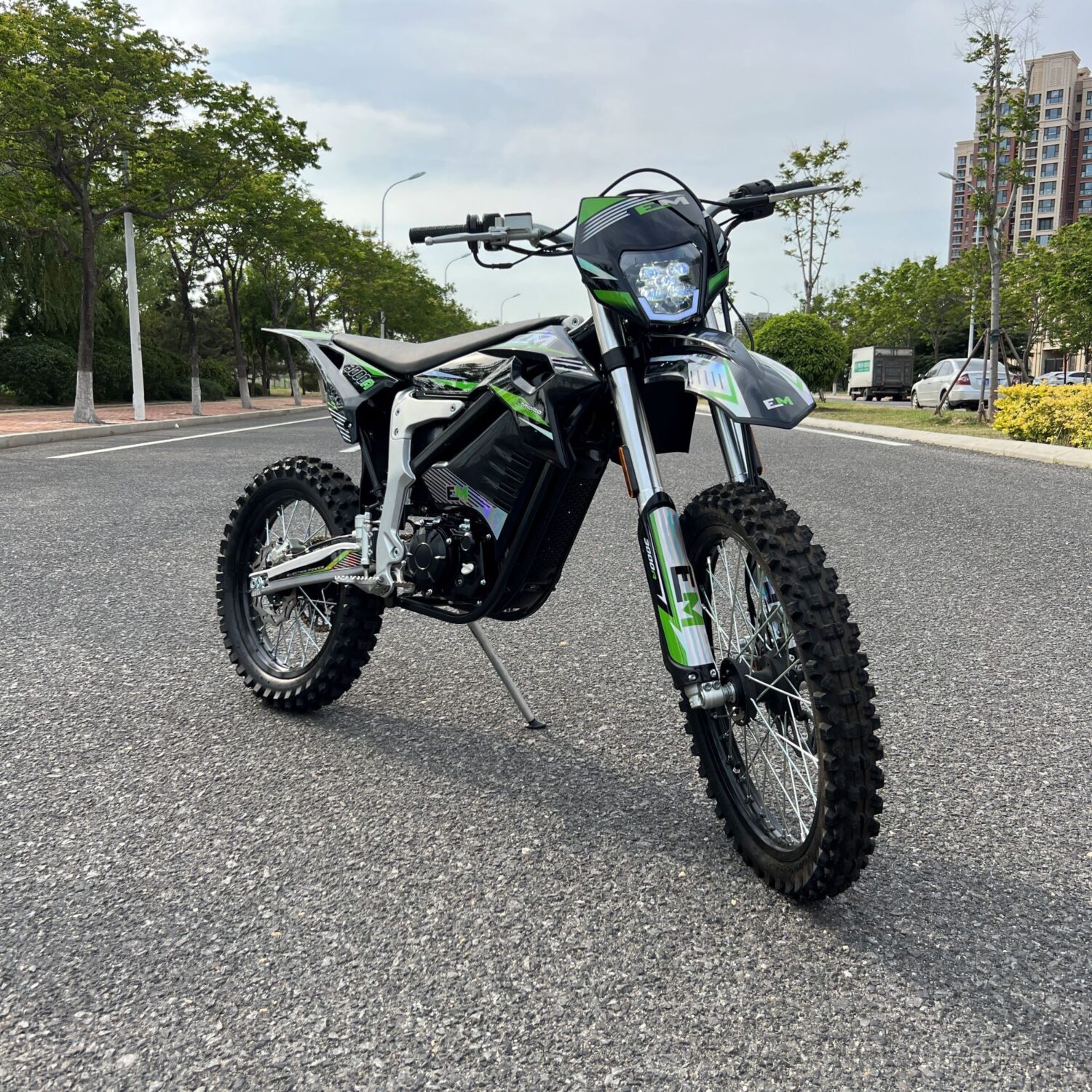 Electric dirt bike motorcycle