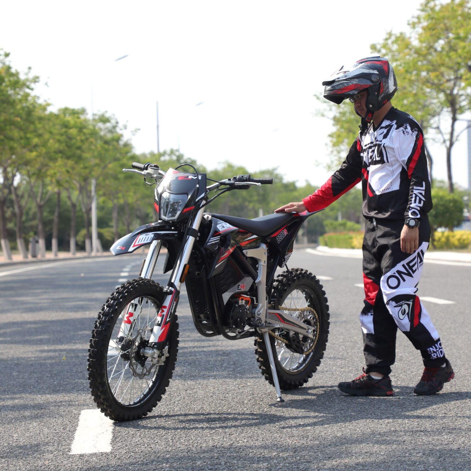 Electric dirt bike