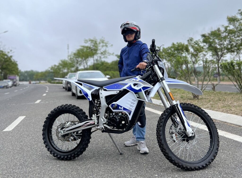 Choose the Right Size Electric Dirt Bike for Adults