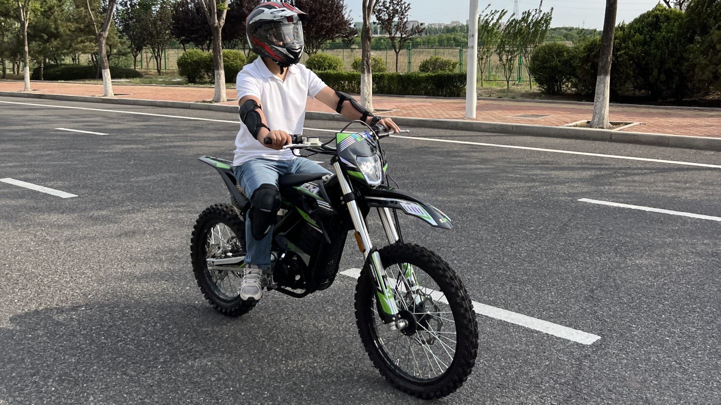 2025 Powerful Dirt Bike Electric 72V 12kW