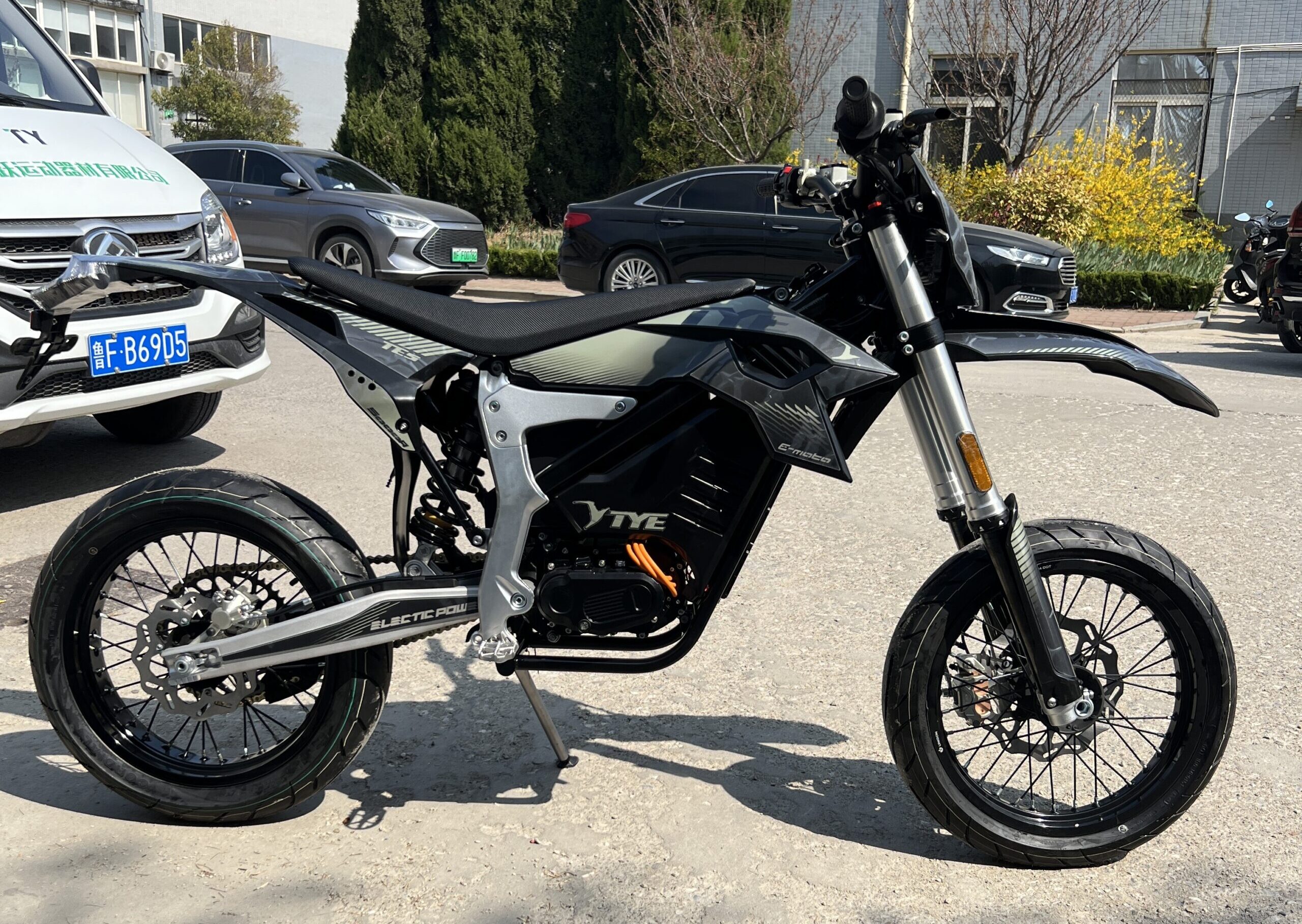 High-Power Adults Electric Dirt Bike in East Europe